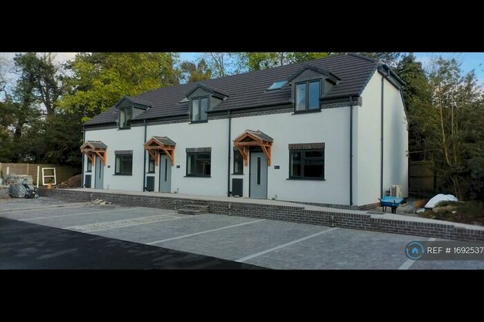 2 Bedroom Terraced House To Rent In Station Road, Leicester, LE9