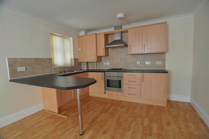 2 Bedroom Flat To Rent In Woolcombers Way, Tyersal, Bradford BD4