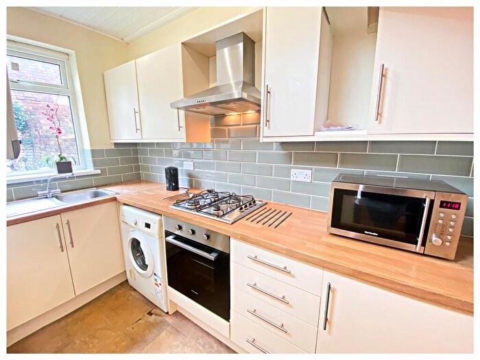 4 Bedroom Terraced House To Rent In Ainsley Road, Crookes, S10