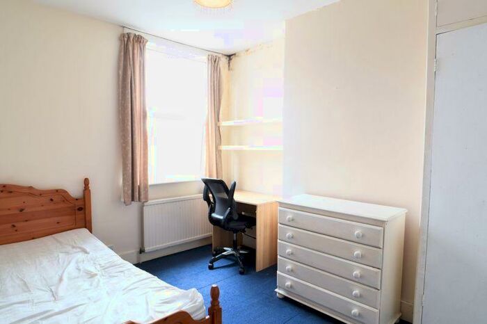 6 Bedroom Detached House To Rent In Normanton Street, Brighton, BN2