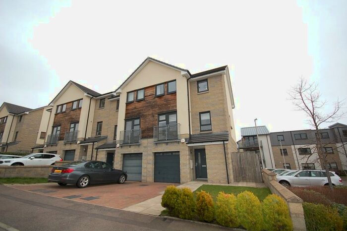4 Bedroom House To Rent In Weaver Terrace, Hilton Campus, Aberdeen, AB24