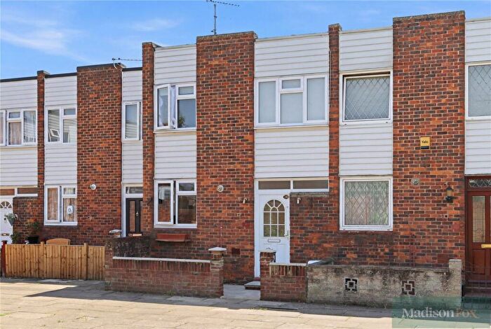 2 Bedroom House For Sale In Foremark Close, Ilford, IG6