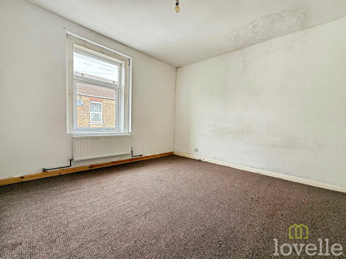 2 Bedroom End Of Terrace House To Rent In Cleveland Street, Gainsborough, DN21