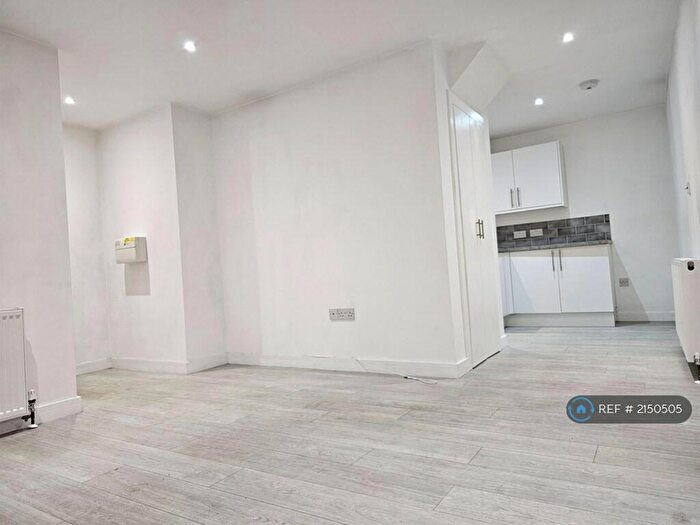 1 Bedroom Flat To Rent In King Edward Road, Maidstone, ME15