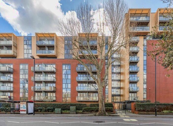 2 Bedroom Flat To Rent In London Road, Isleworth, TW7