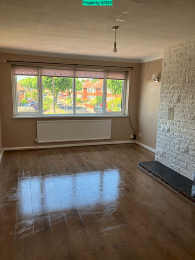 2 Bedroom Flat To Rent In Kilton Hill, Worksop, S81