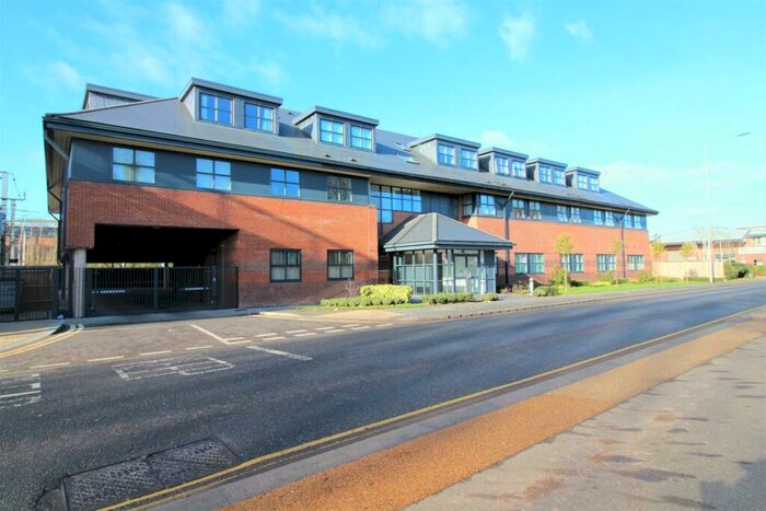 1 Bedroom Property To Rent In Great North Road, Hatfield, AL9