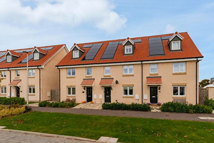 4 Bedroom Town House To Rent In Reeforts Avenue, Bilston, Midlothian, EH25