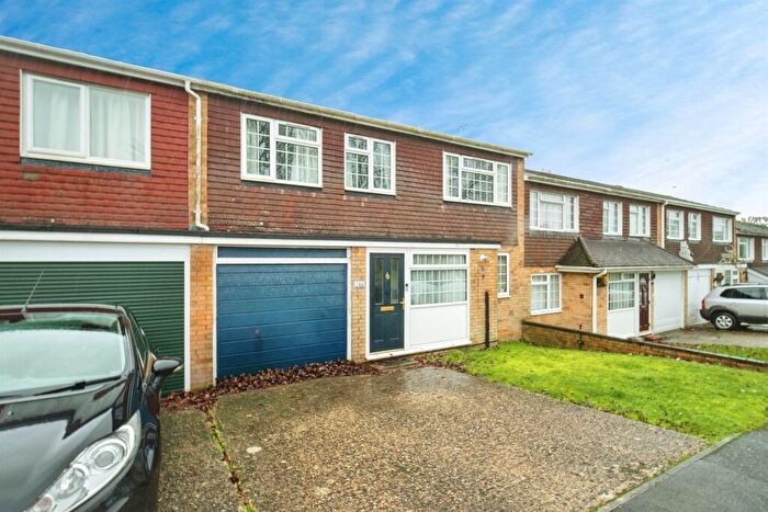 3 Bedroom Terraced House For Sale In Tiverton Road, Basingstoke, RG23