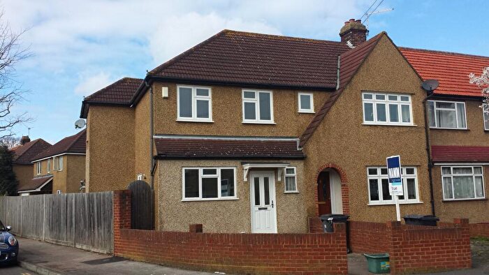 4 Bedroom Terraced House To Rent In Chessington, KT9