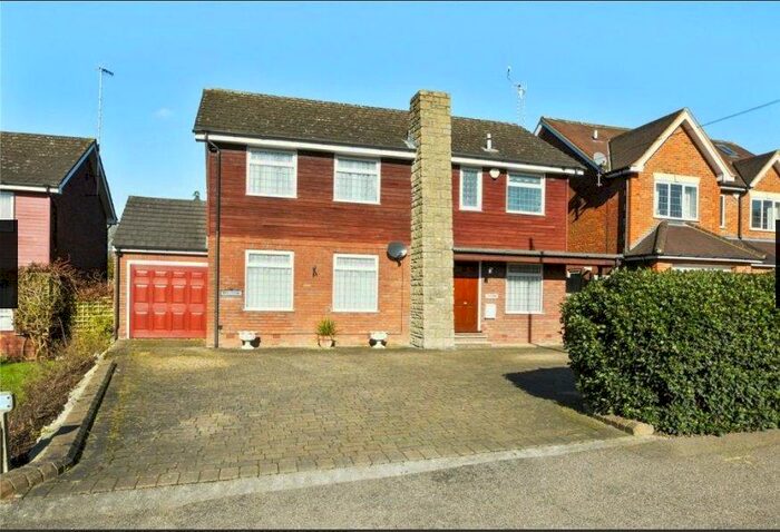 4 Bedroom Detached House To Rent In Batchworth Lane, Northwood, HA6