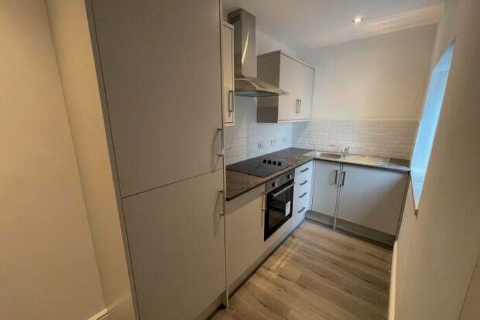 2 Bedroom Flat To Rent In Richmond Road Cardiff, CF24