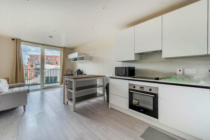 1 Bedroom Flat To Rent In Henry Strong Road, Harrow, HA1