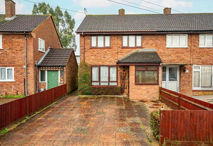 2 Bedroom Semi Detached House For Sale In Ennerdale Close, St. Albans, Hertfordshire, AL1