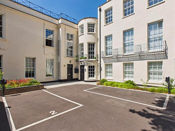 1 Bedroom Apartment To Rent In North Place, Cheltenham, GL50