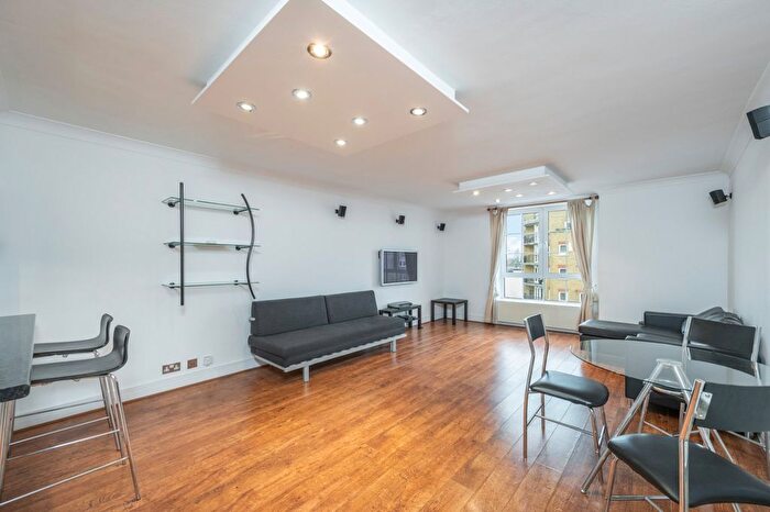 1 Bedroom Flat To Rent In Papermill Wharf, Narrow Street, E14