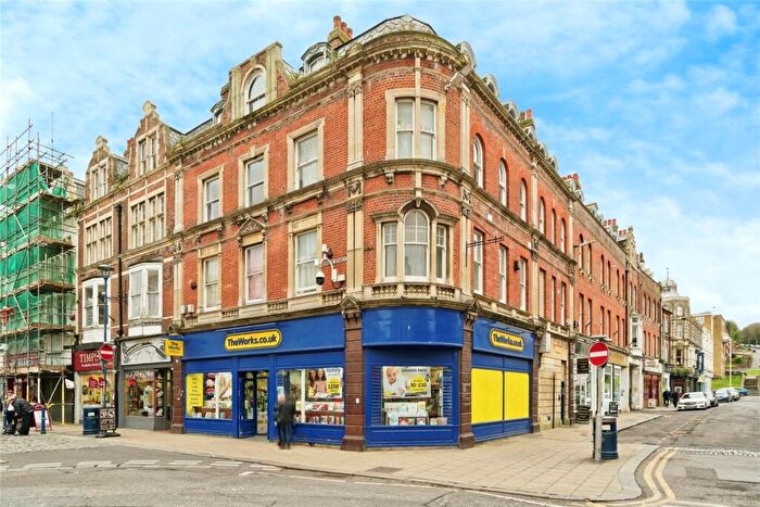 2 Bedroom Flat For Sale In Worthington Street, Dover, Kent, CT17