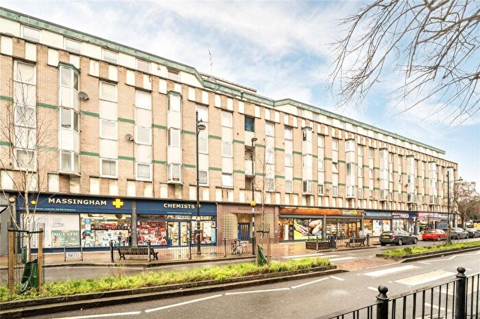 1 Bedroom Flat For Sale In Holman House, Roman Road, London, E2