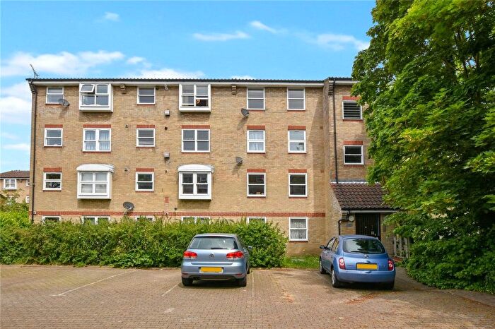 2 Bedroom Flat To Rent In Weavers Way, Camden, NW1