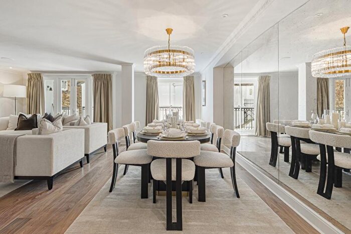 3 Bedroom Property To Rent In Cadogan Place, SW1X