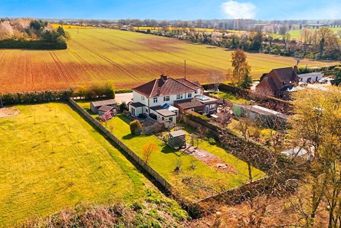 3 Bedroom Semi-Detached House For Sale In South Burlingham Road, Lingwood, Norwich, NR13