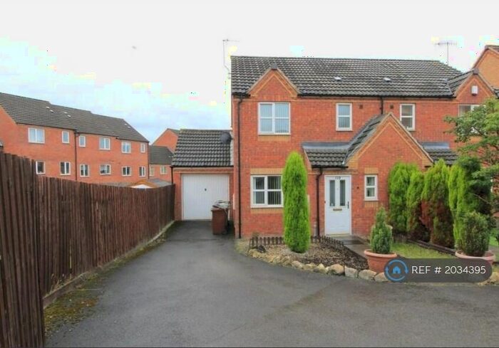 3 Bedroom Semi-Detached House To Rent In Pavior Road, Nottingham, NG5
