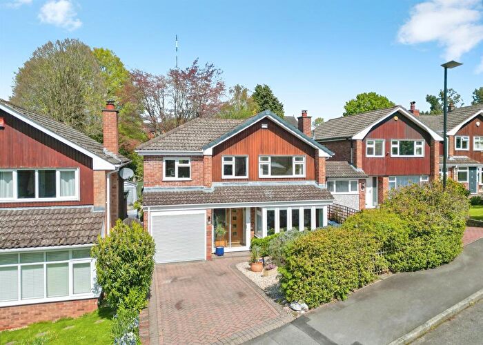 4 Bedroom Detached House For Sale In Gresley Close, Sutton Coldfield, B75