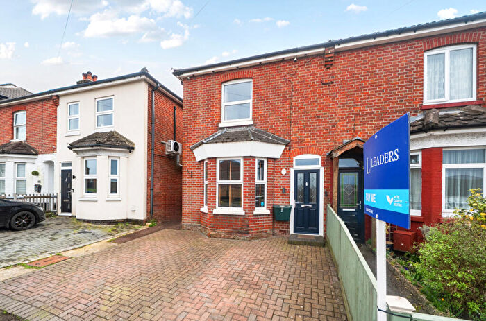 3 Bedroom Semi Detached House For Sale In Butts Road, Southampton, Hampshire, SO19