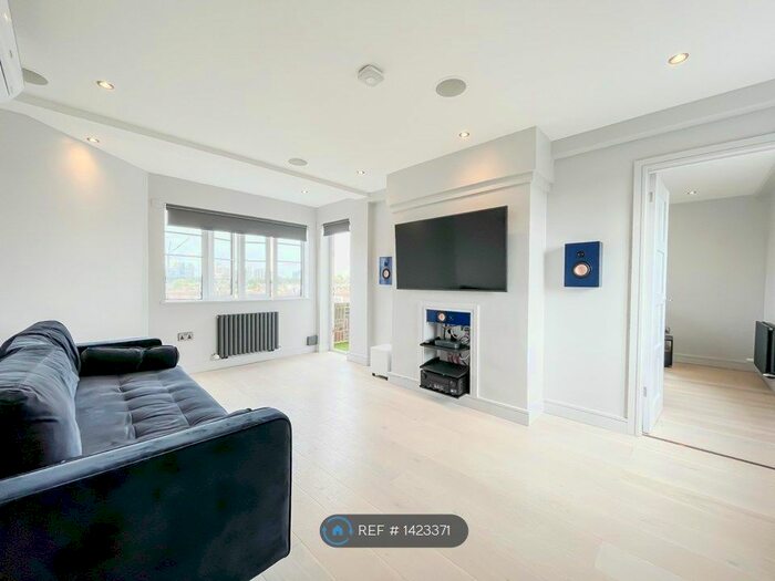 3 Bedroom Flat To Rent In Chiswick Village, London, W4