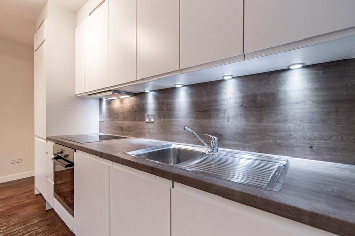 1 Bedroom Flat To Rent In A Brent House Brenthouse Road, E9