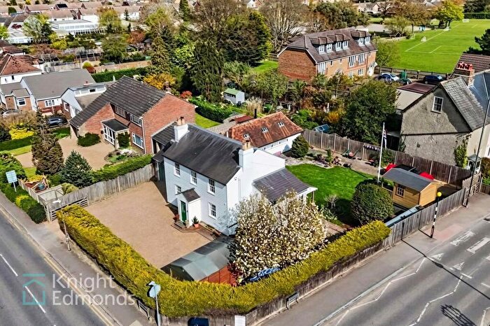 3 Bedroom Detached House For Sale In Heath Road, Coxheath, ME17