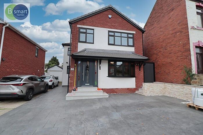 4 Bedroom Detached House For Sale In Rockingham Road, Swinton, S64