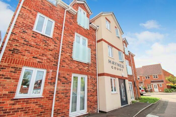 2 Bedroom Flat To Rent In Flat, Haynes Court, Haynes Road, Bedford, MK42