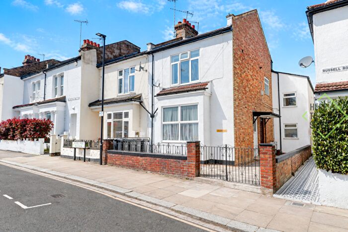 2 Bedroom Maisonette To Rent In Russell Road, Bowes Park, N13