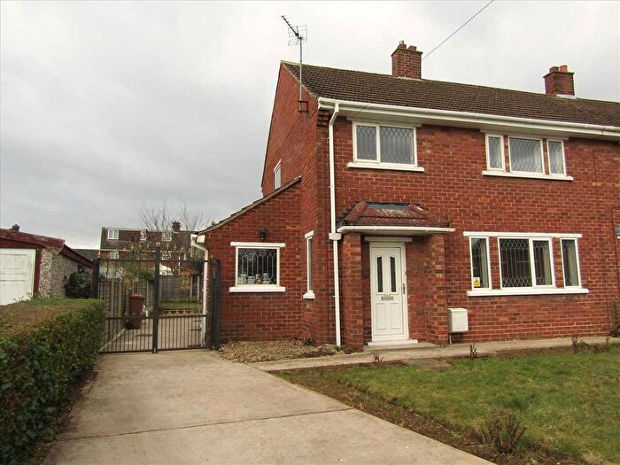 3 Bedroom Semi-Detached House To Rent In Rochdale Road, Scunthorpe, DN16