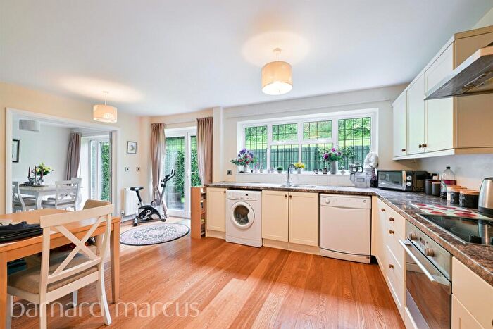 5 Bedroom Detached House For Sale In Croham Valley Road, South Croydon, CR2