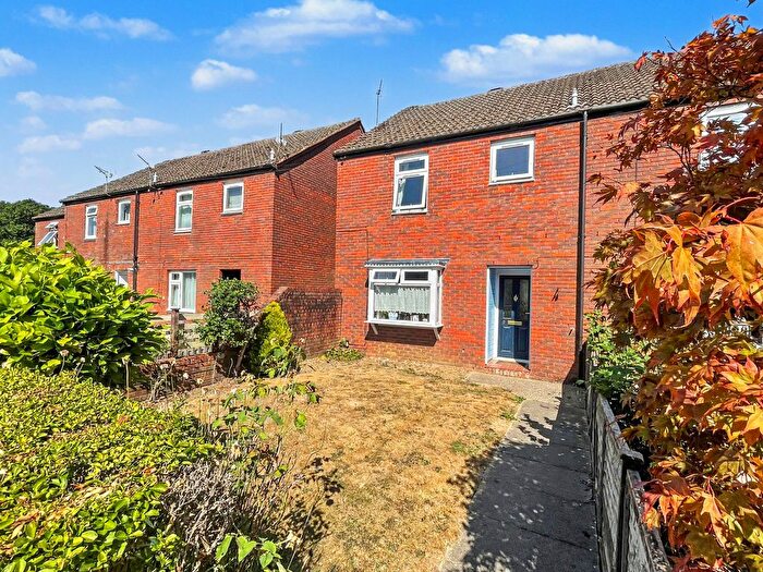 3 Bedroom End Terrace House For Sale In Cater Road, Lane End, High Wycombe, HP14
