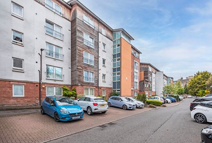 2 Bedroom Flat For Sale In / Albion Gardens, Edinburgh, EH7