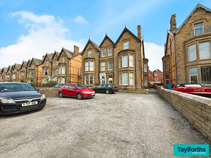 12 Bedroom Semi-Detached House For Sale In Clifton Drive North, Lytham St. Annes, FY8