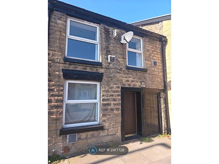 3 Bedroom Terraced House To Rent In Blackburn Road, Bolton, BL1