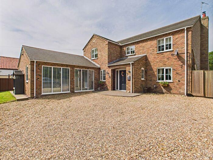 4 Bedroom Detached House For Sale In Walnut Lodge, Sloothby, Alford, LN13