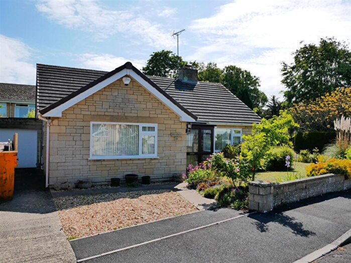 3 Bedroom Detached House For Sale In Castlefields, Calne, SN11
