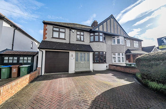 4 Bedroom Semi Detached House For Sale In St Margarets Avenue, Sidcup, DA15