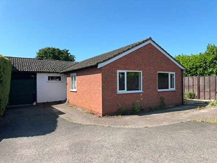 3 Bedroom Bungalow To Rent In Larkspur Close, Taunton, Somerset, TA1