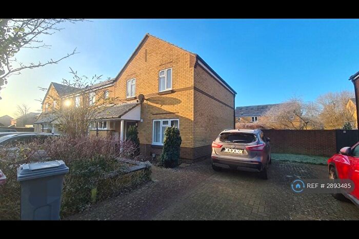 3 Bedroom Semi Detached House To Rent In Nire Road, Caversham, Reading, RG4