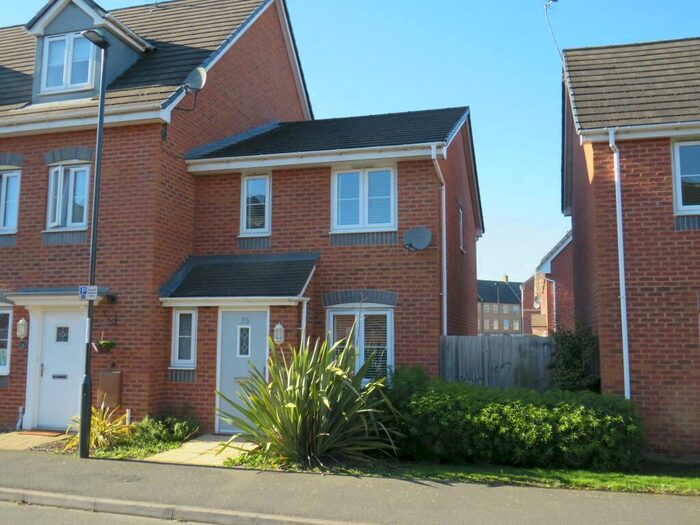 3 Bedroom Semi-Detached House To Rent In Panama Circle, Derby, DE24