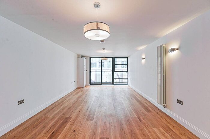 2 Bedroom Flat For Sale In Creek Road, Greenwich, London, SE8