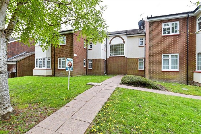 1 Bedroom Flat For Sale In Willow Rise, Downswood, Maidstone, Kent, ME15