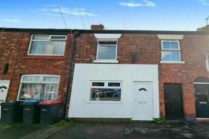 2 Bedroom Property To Rent In Station Road, Winsford, CW7