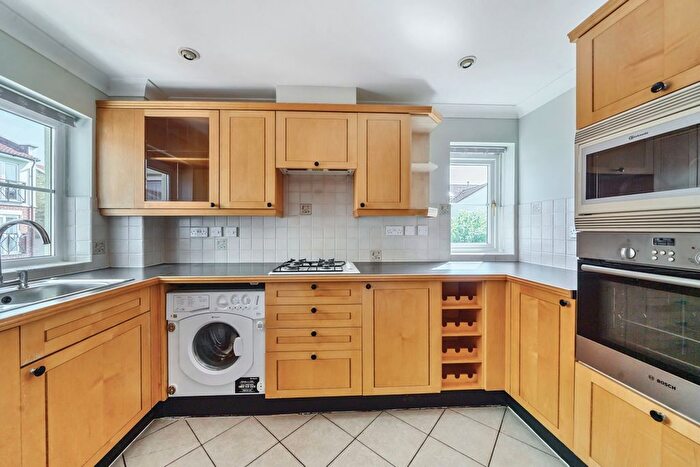 2 Bedroom Flat To Rent In Pumping Station Road, London, W4